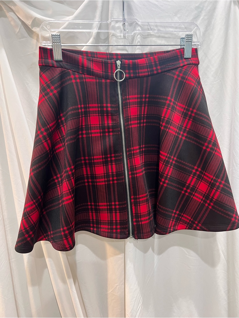 Hot Topic Red & Black Plaid Zip-Front Skater Skirt